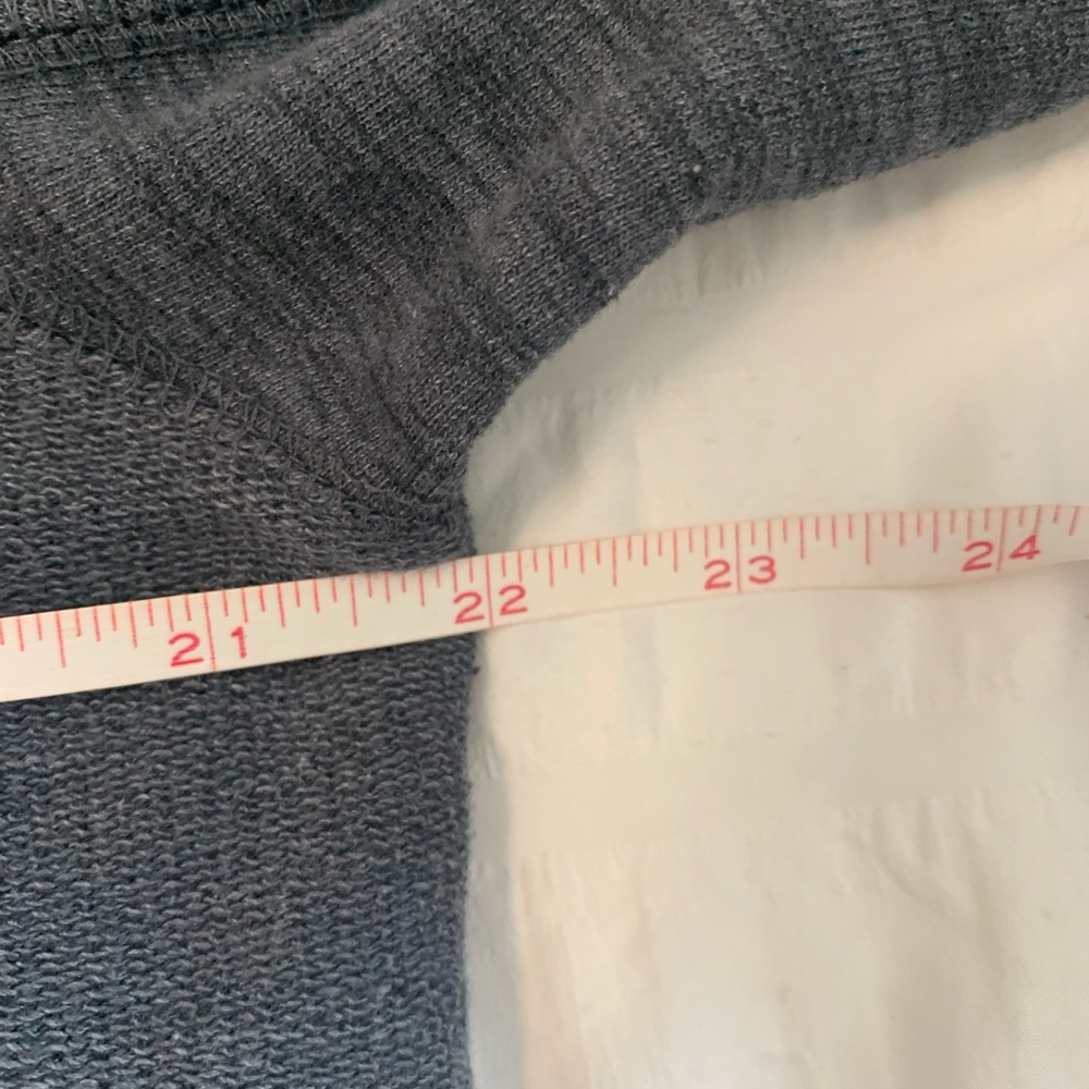 Champion Sweatshirt - Picture 9 of 16